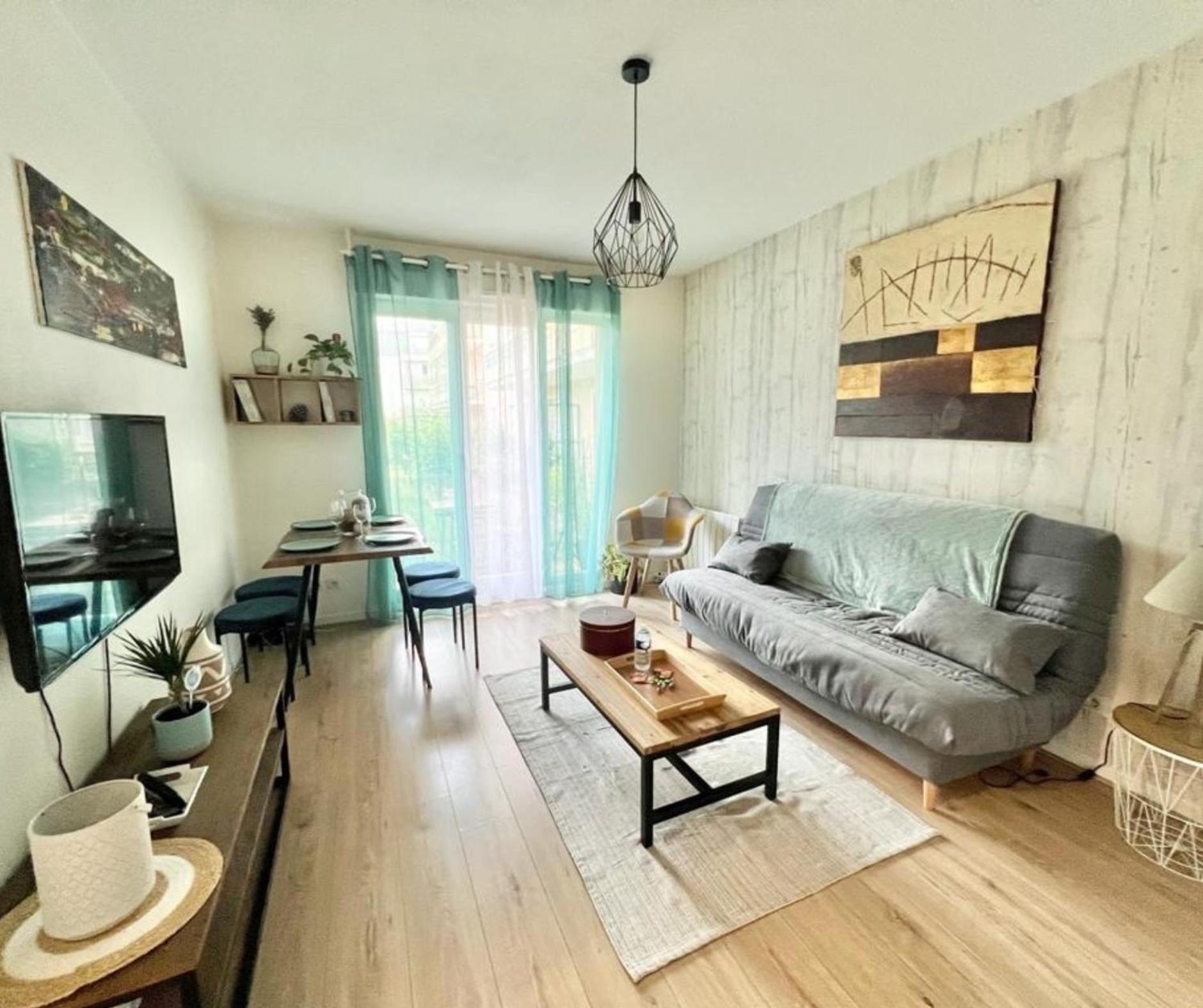 Apartamento Le Renoir Terrasse De Plain-Pied Et Piscine Limoges Exterior foto